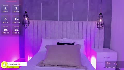 Snapshot of lea_gray chatting on October 23, 7:12 pm online show from October 23, 7:12 pm