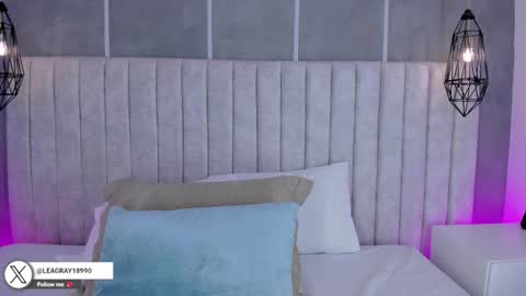 Snapshot of lea_gray chatting on November 29, 6:44 pm online show from November 29, 6:44 pm