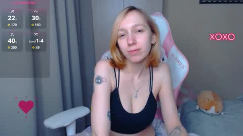 Snapshot of leah__gotty chatting on September 21, 9:49 pm Leah  Gotty online show from September 21, 9:49 pm