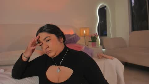 Leah online show from October 28, 4:09 pm