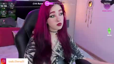 Leah online show from June 19, 10:24 pm