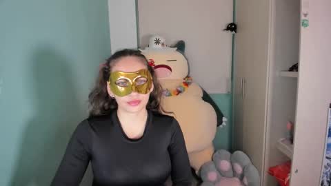 Laura online show from February 16, 11:56 pm