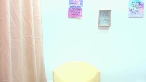 leah_susman online show from December 7, 4:42 am