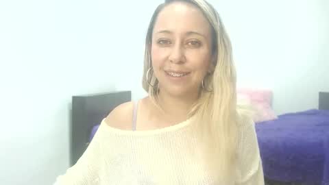 leah_susman online show from September 18, 2:13 am