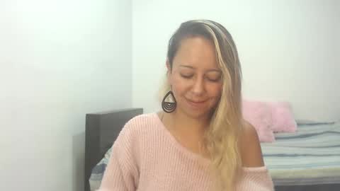 leah_susman online show from November 4, 12:59 pm