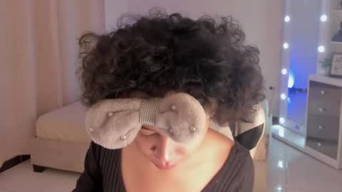 Snapshot of leahaltomm chatting on February 16, 7:05 pm leahaltomm online show from February 16, 7:05 pm