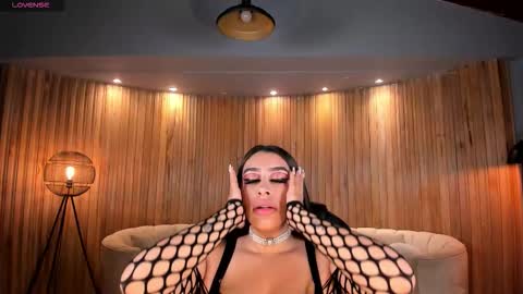 Snapshot of leahlombardi_ chatting on September 12, 3:17 am leahlombardi_ online show from September 12, 3:17 am