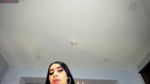 Snapshot of leahlombardi_ chatting on December 18, 2:50 am leahlombardi_ online show from December 18, 2:50 am