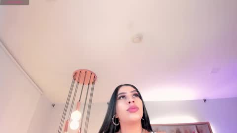 Snapshot of leahlombardi_ chatting on January 7, 3:09 am leahlombardi_ online show from January 7, 3:09 am