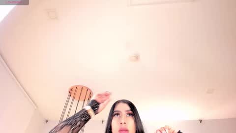 Snapshot of leahlombardi_ chatting on January 8, 3:31 am leahlombardi_ online show from January 8, 3:31 am