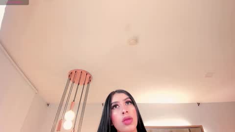 Snapshot of leahlombardi_ chatting on January 10, 3:19 am leahlombardi_ online show from January 10, 3:19 am