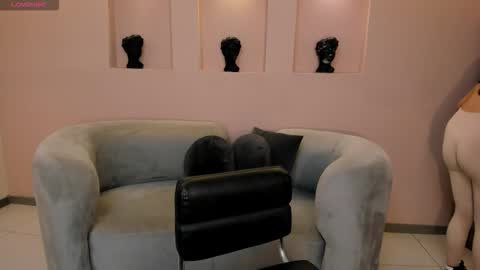 leahnovac online show from October 27, 11:14 am