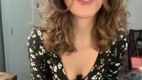 Leah Sparkles online show from February 9, 2:32 pm