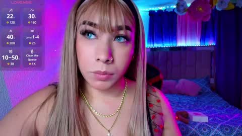 leah online show from January 14, 8:09 am