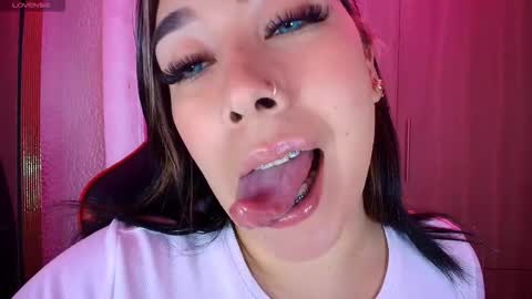 leah online show from February 15, 5:37 am