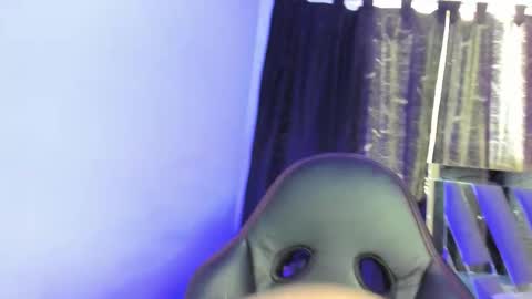 Snapshot of lealfire chatting on October 17, 7:49 pm lealfire online show from October 17, 7:49 pm