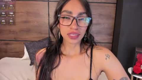Snapshot of leamonroe__ chatting on July 2, 5:41 pm Hey Im Lea online show from July 2, 5:41 pm