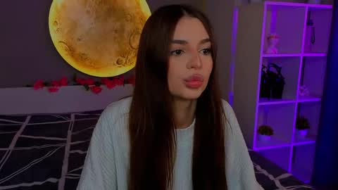 Sophie online show from April 13, 7:08 pm