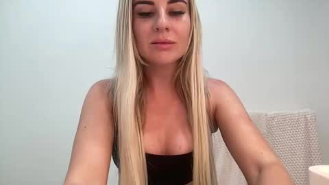 Snapshot of leannaxox chatting on January 30, 10:29 am Leanna online show from January 30, 10:29 am