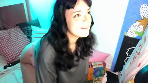 Lea Ray Pie online show from February 11, 10:28 pm