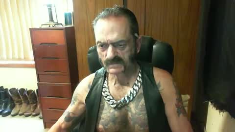 leathergreaser online show from February 20, 2:29 am