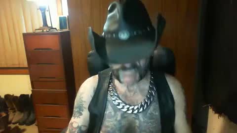 leathergreaser online show from March 30, 7:37 pm