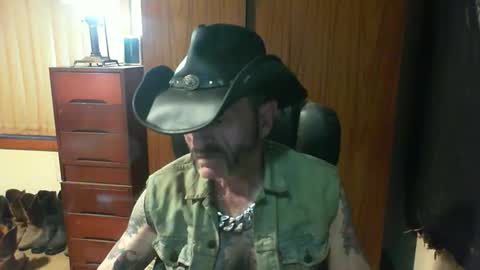 leathergreaser online show from April 17, 7:33 am