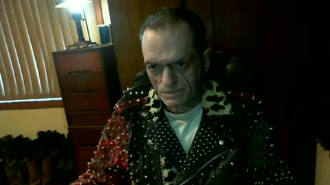 Snapshot of leathergreaser chatting on June 22, 9:45 pm leathergreaser online show from June 22, 9:45 pm