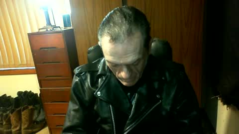 Snapshot of leathergreaser chatting on June 28, 9:21 pm leathergreaser online show from June 28, 9:21 pm