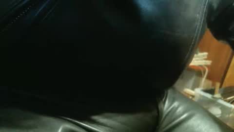 Leathermotocross online show from November 14, 3:44 pm