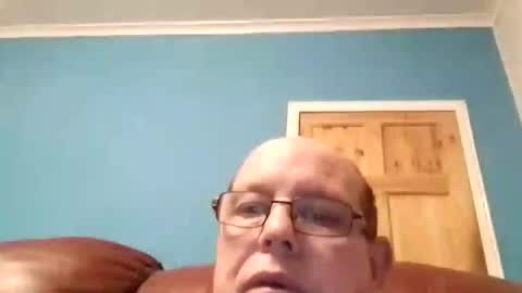 Snapshot of leatherpants68 chatting on November 12, 5:57 pm leatherpants68 online show from November 12, 5:57 pm