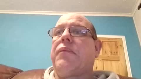 Snapshot of leatherpants68 chatting on January 31, 7:11 pm leatherpants68 online show from January 31, 7:11 pm