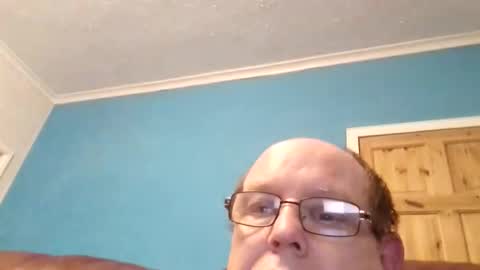 Snapshot of leatherpants68 chatting on April 15, 9:15 pm leatherpants68 online show from April 15, 9:15 pm