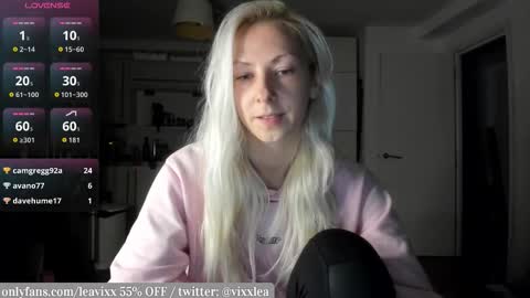 LeaVixx online show from December 20, 6:04 pm