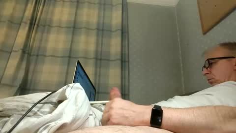 lechertachatte4444 online show from January 23, 11:26 pm