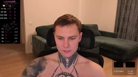 Snapshot of lechery_boy chatting on November 22, 11:48 pm Lechery boy online show from November 22, 11:48 pm