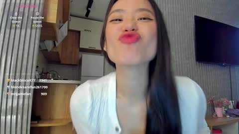 lee_chang online show from March 30, 12:50 pm