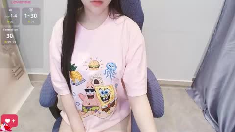 Snapshot of lee_smile chatting on February 26, 11:37 pm Lee online show from February 26, 11:37 pm