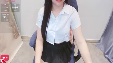 Snapshot of lee_smile chatting on February 27, 11:43 am Lee online show from February 27, 11:43 am