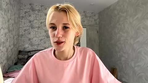Kate online show from April 30, 9:04 am