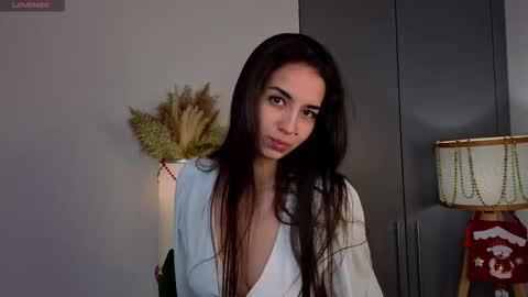 Snapshot of leeannepizzini chatting on January 16, 6:17 am Jasmine online show from January 16, 6:17 am