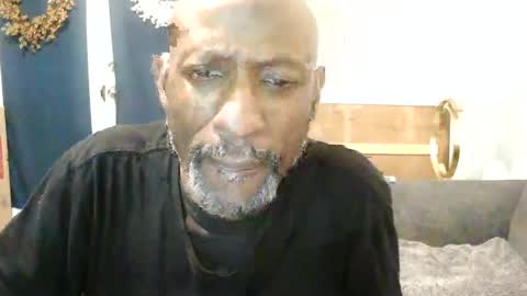 Ebony DeafGuy online show from June 20, 8:06 am