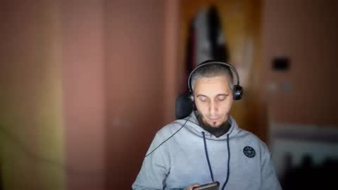 Snapshot of lefrenchiies chatting on November 19, 7:30 am lefrenchiies online show from November 19, 7:30 am