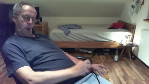 Dave online show from January 4, 1:42 am