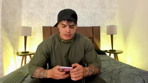 Snapshot of legends_gh1 chatting on October 2, 3:24 am Savage and Anto online show from October 2, 3:24 am