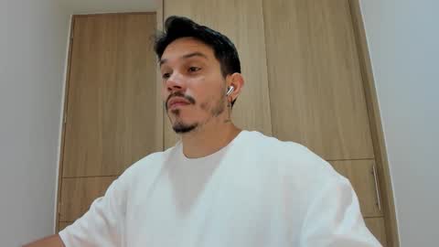 Alejandro online show from November 29, 8:06 am