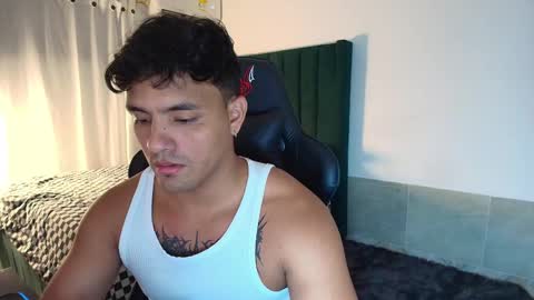  Lei  online show from October 20, 10:43 pm