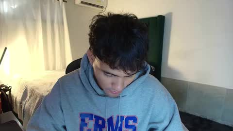  Lei  online show from November 27, 8:11 pm