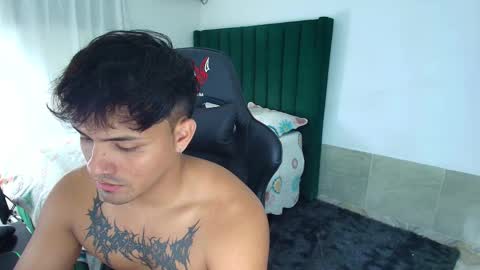  Lei  online show from March 7, 11:46 pm