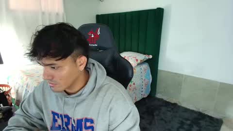  Lei  online show from March 14, 9:09 pm